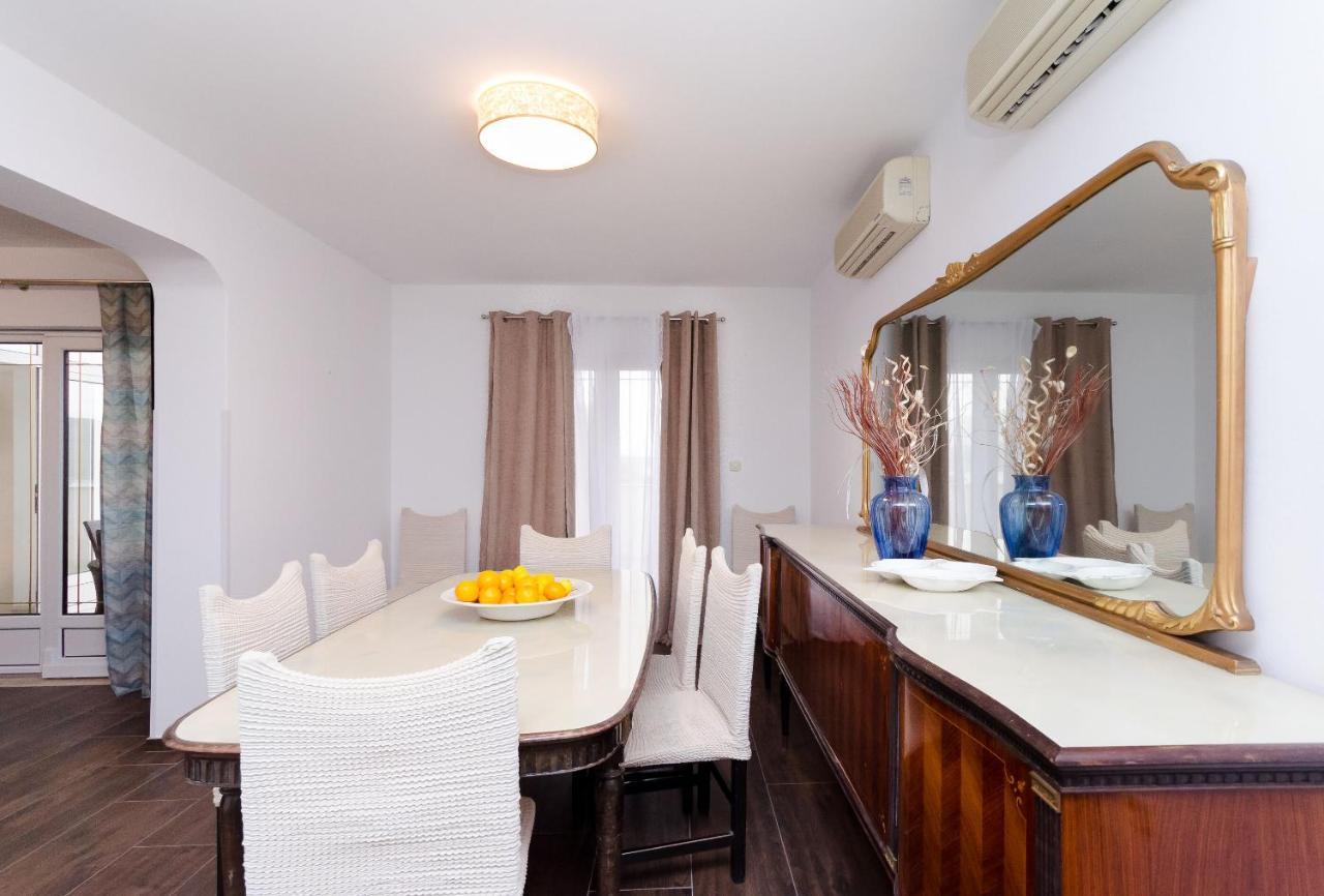 Apartments Milan Rakalj Extérieur photo