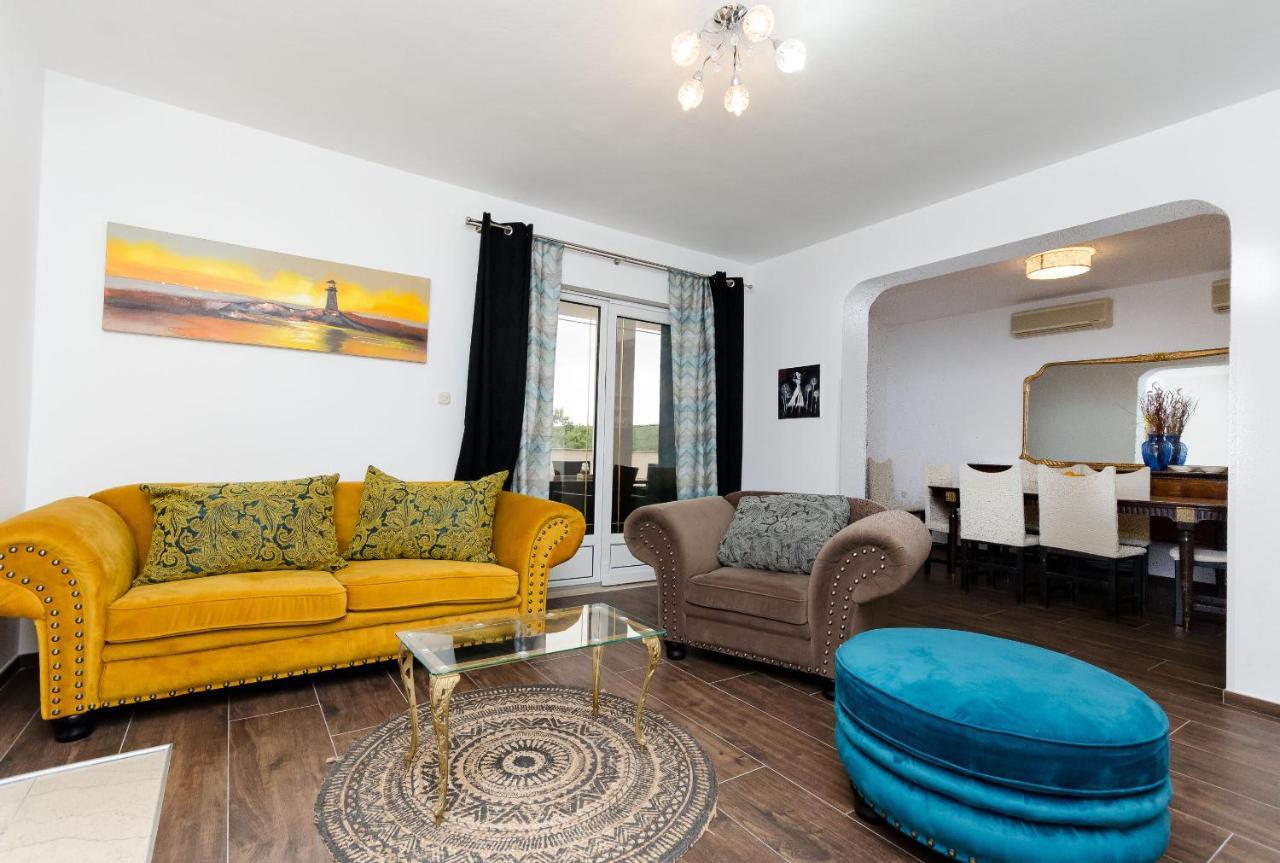 Apartments Milan Rakalj Extérieur photo