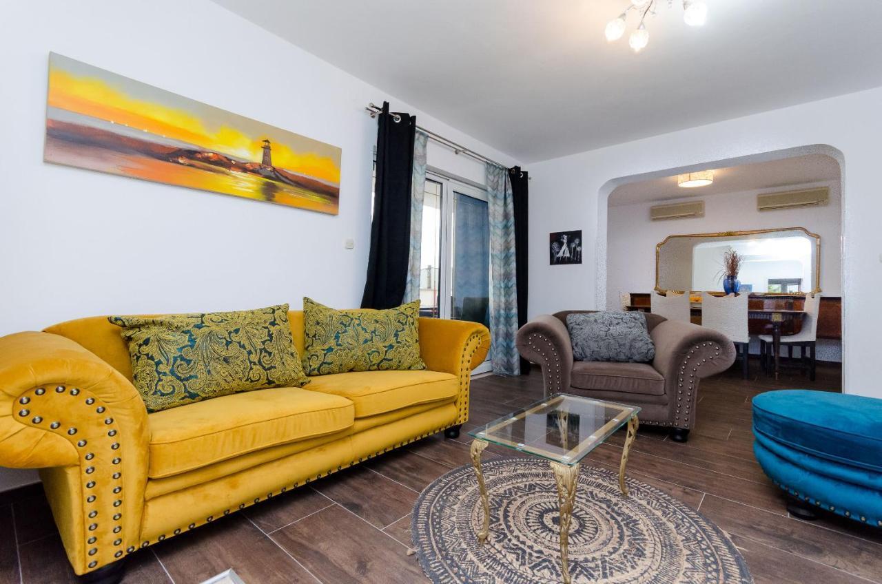 Apartments Milan Rakalj Extérieur photo