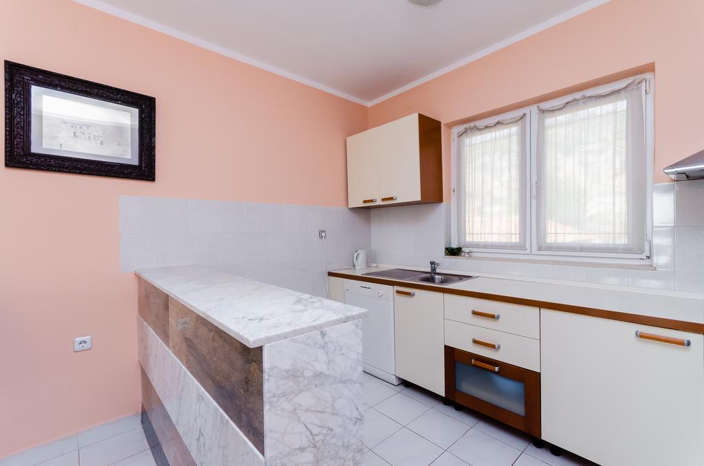 Apartments Milan Rakalj Extérieur photo