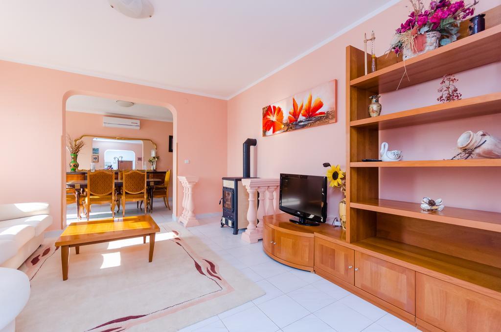 Apartments Milan Rakalj Extérieur photo