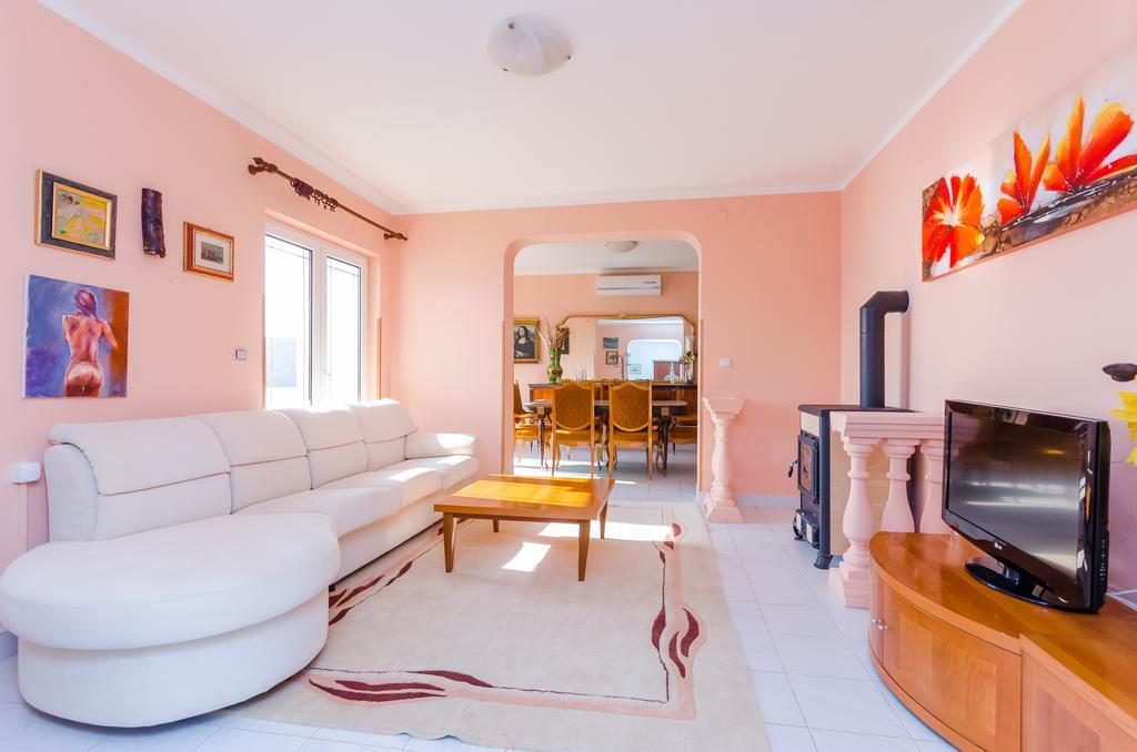 Apartments Milan Rakalj Extérieur photo